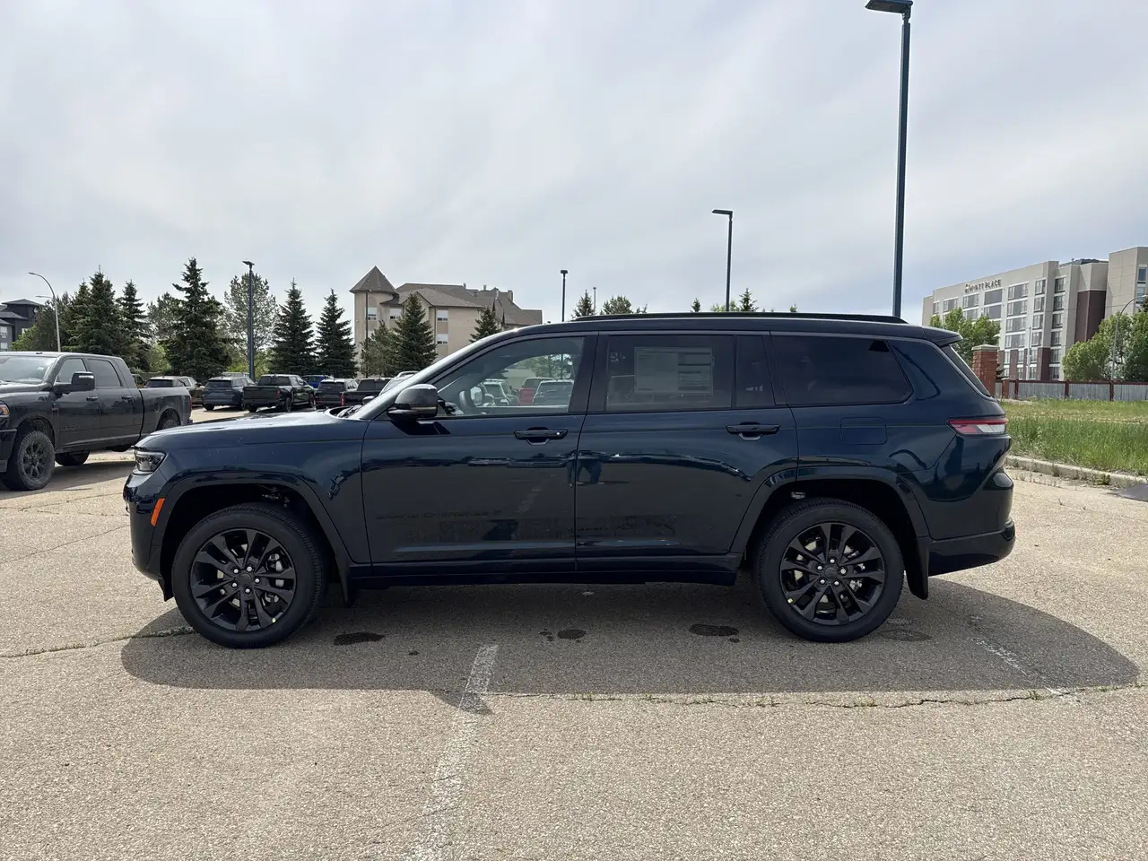 Jeep Grand Cherokee снимка Jeep Grand Cherokee
