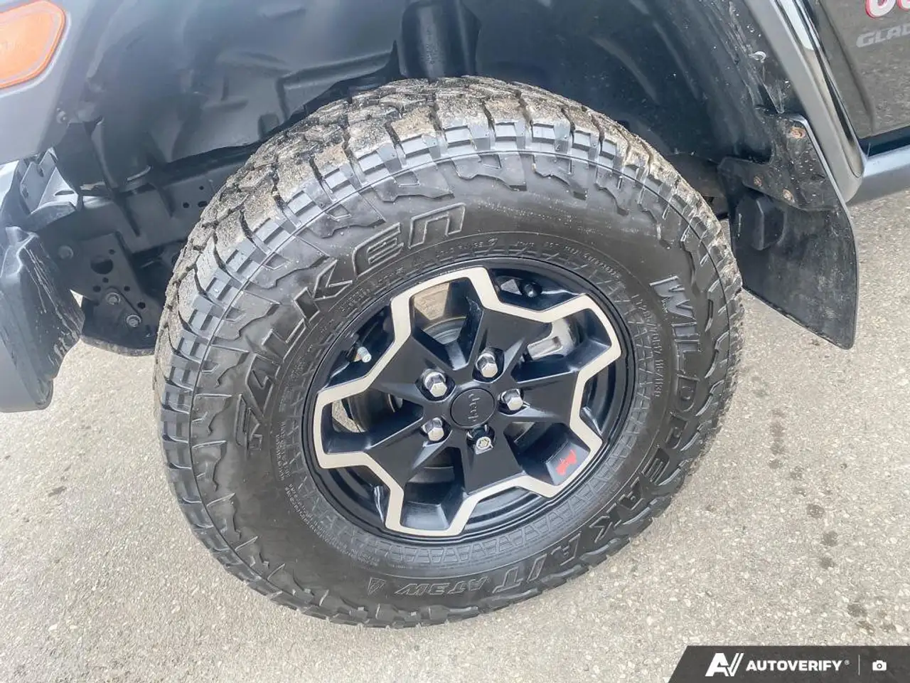 Jeep Gladiator photo Jeep Gladiator