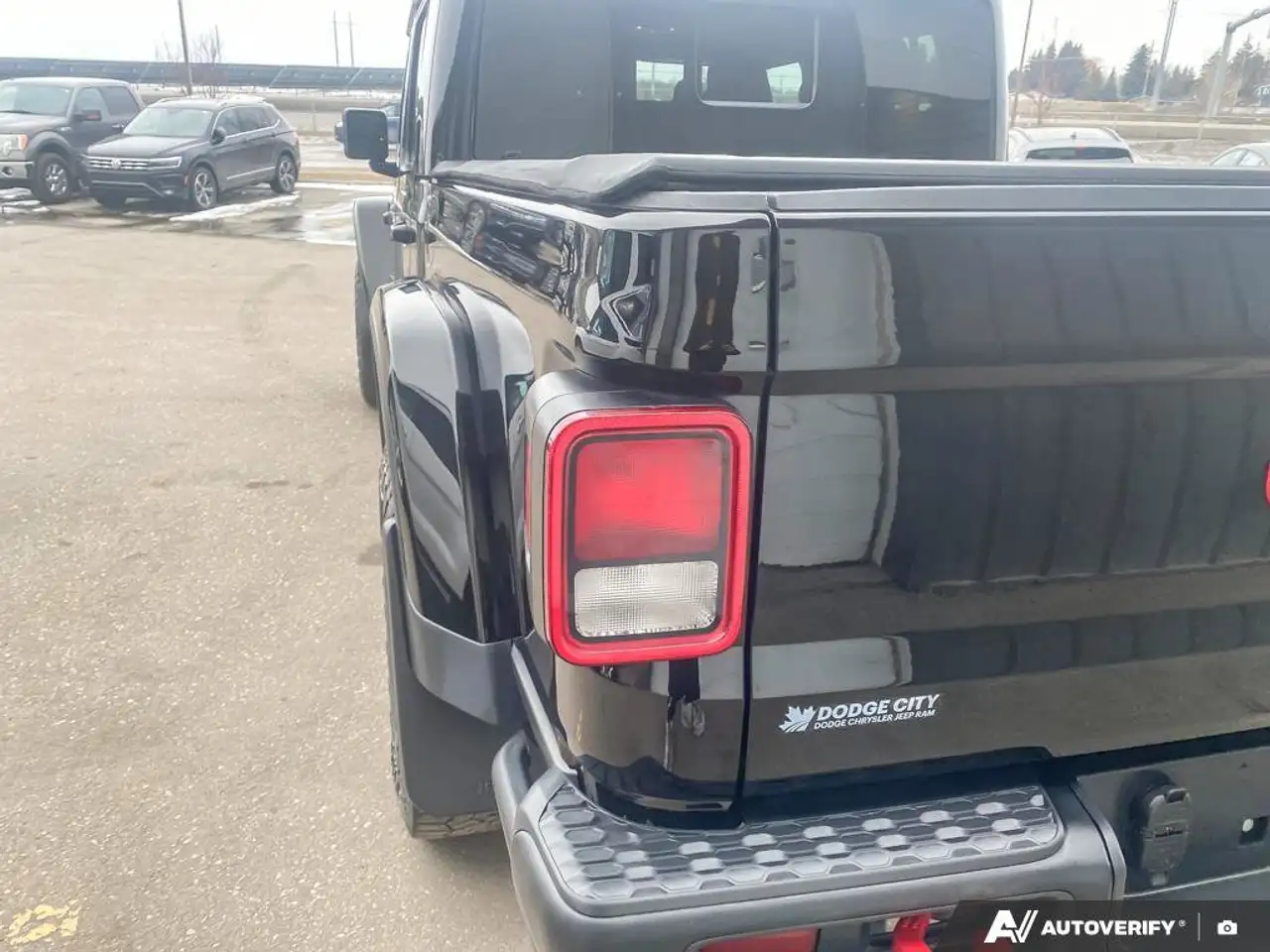 Jeep Gladiator photo Jeep Gladiator