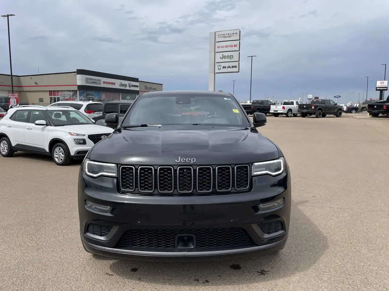 Jeep Grand Cherokee снимка Jeep Grand Cherokee