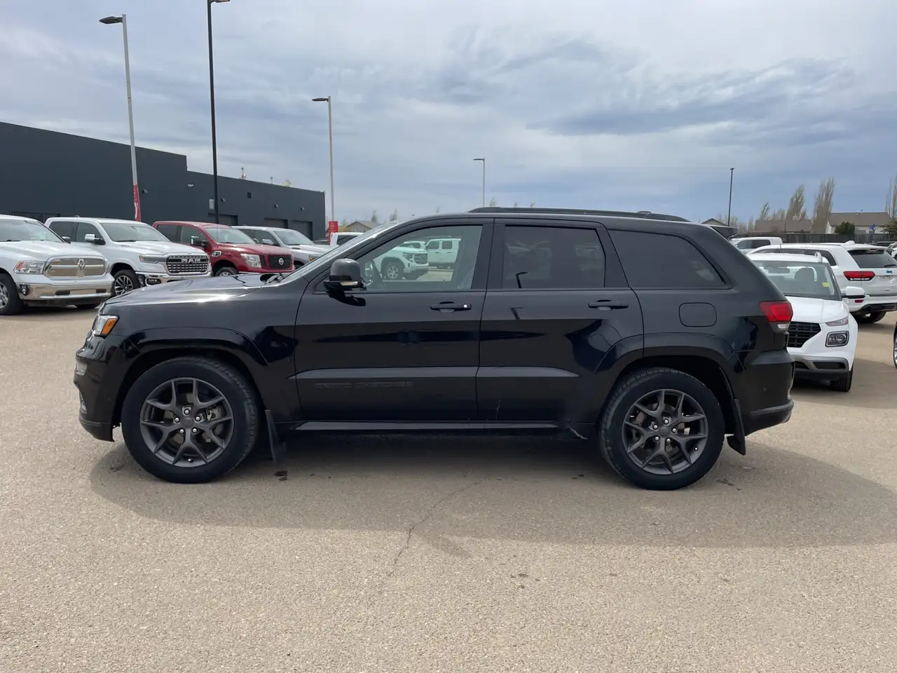 Jeep Grand Cherokee снимка Jeep Grand Cherokee