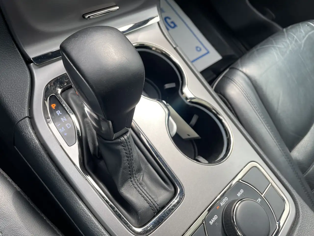 Jeep Grand Cherokee снимка Jeep Grand Cherokee