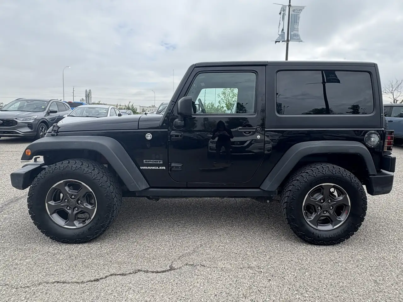 Jeep Wrangler снимка Jeep Wrangler