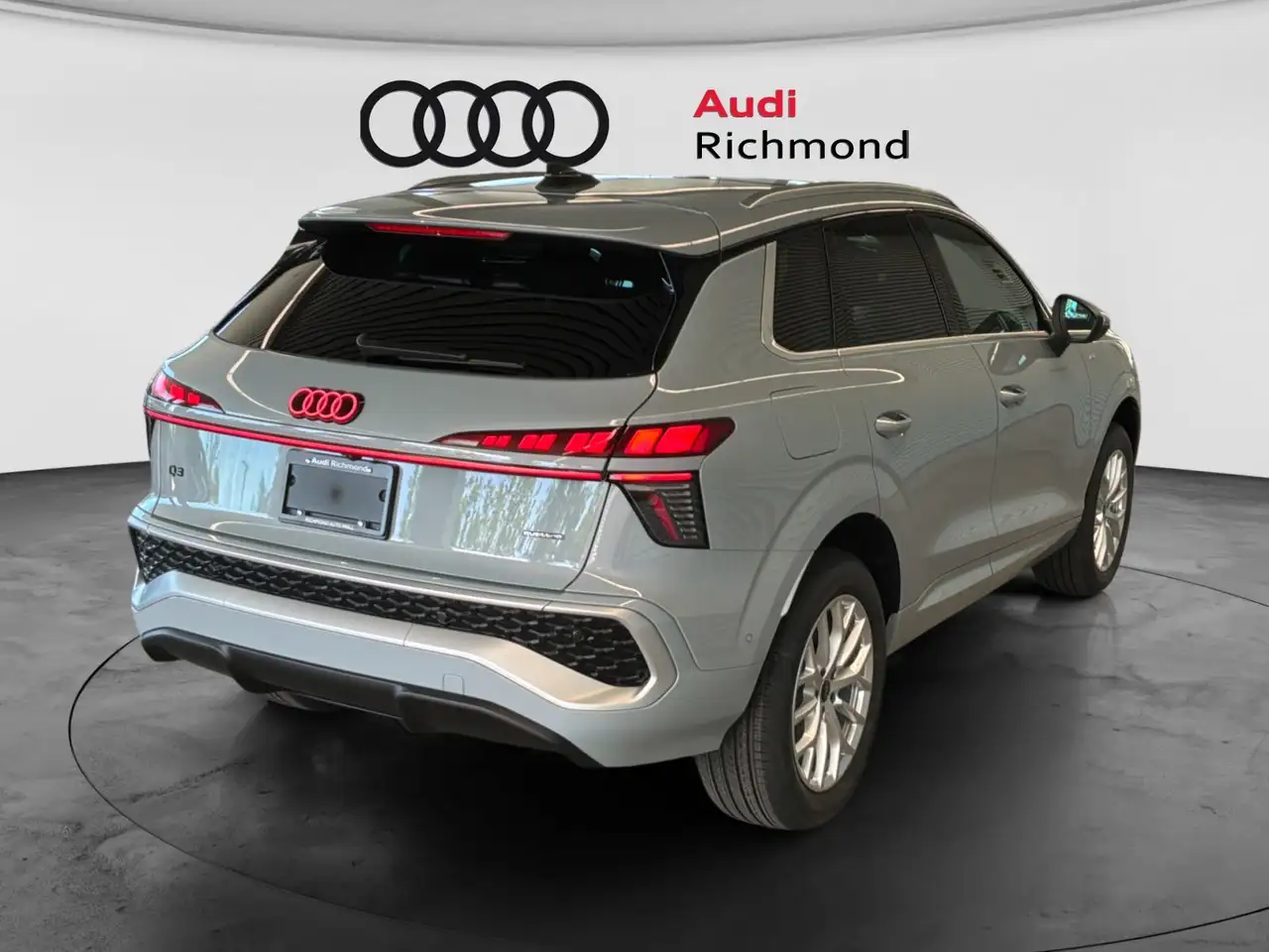 Audi Q3 photo Audi Q3