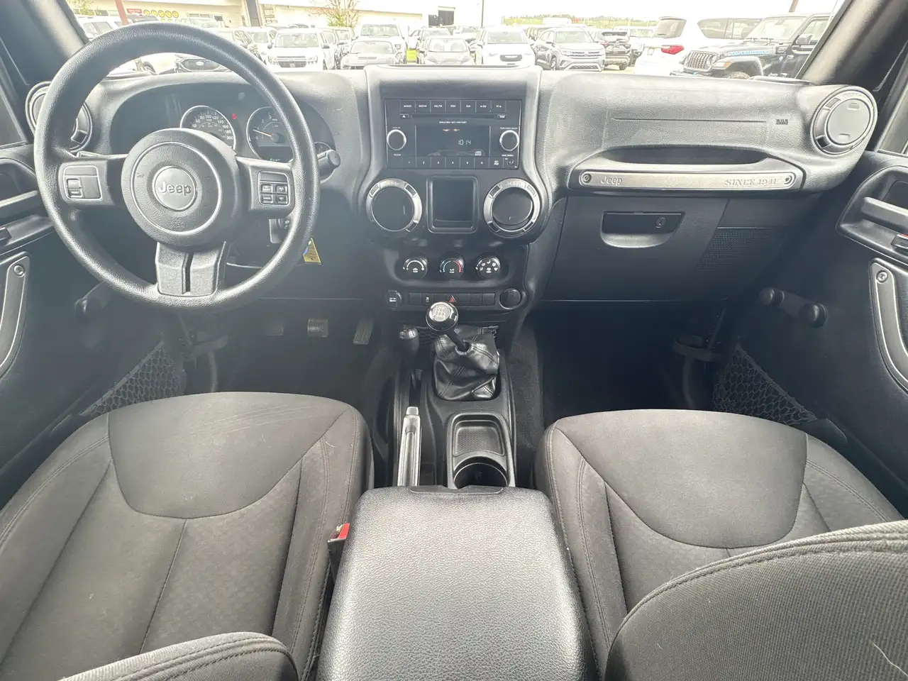 Jeep Wrangler снимка Jeep Wrangler