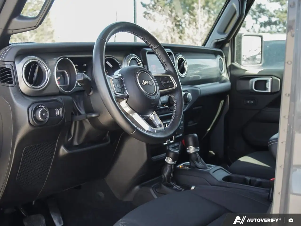 Jeep Wrangler photo Jeep Wrangler