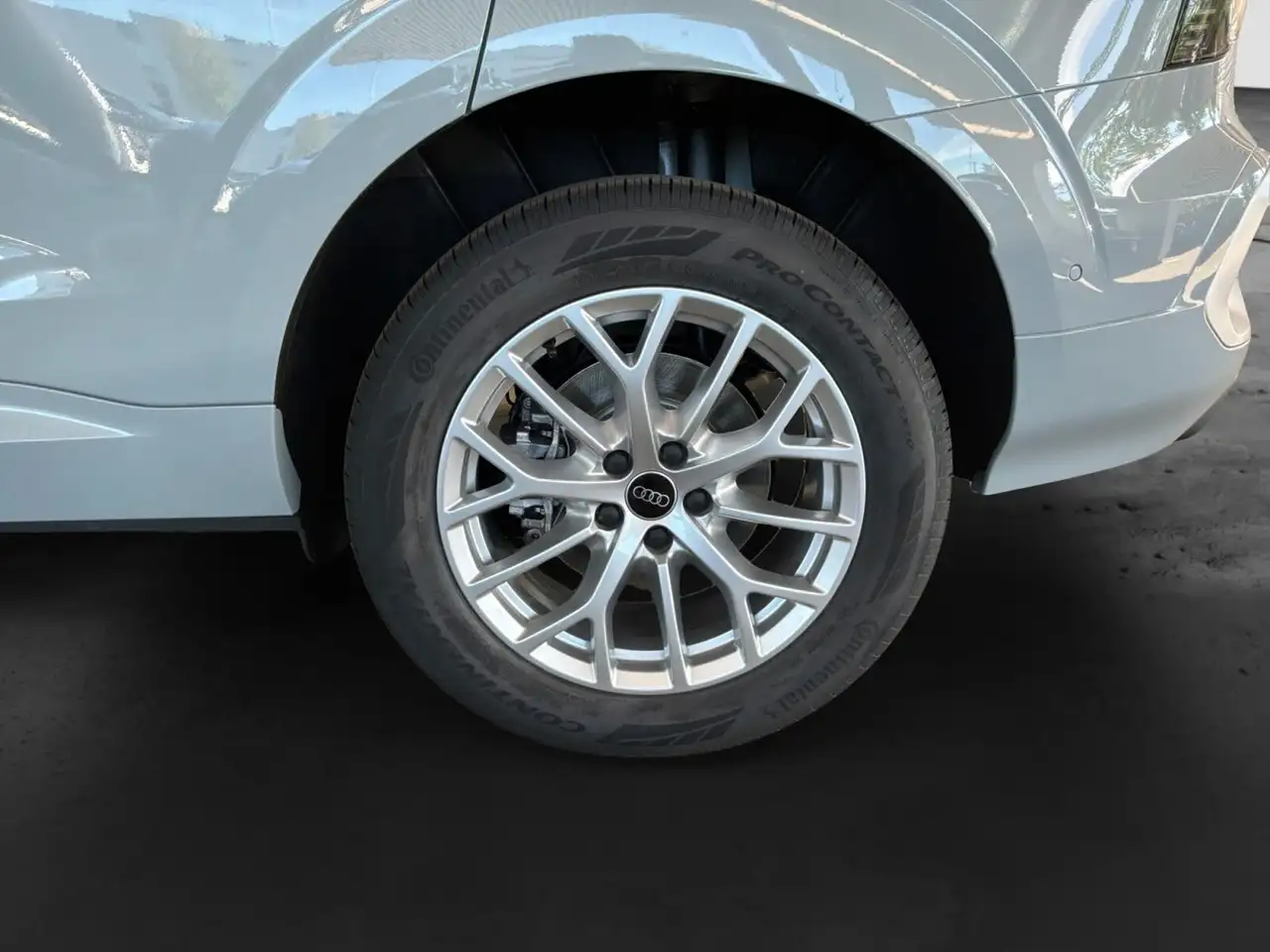 Audi Q3 photo Audi Q3