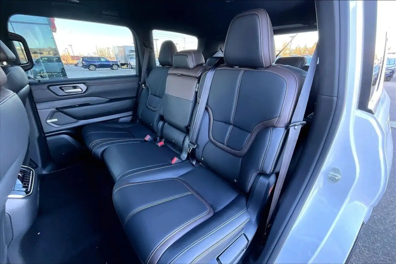 Nissan Armada снимка Nissan Armada