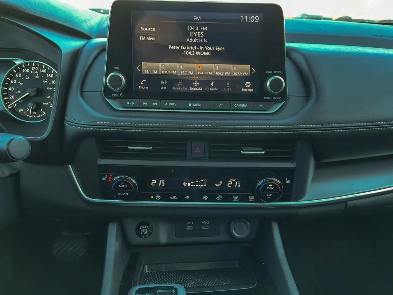 Nissan Rogue снимка Nissan Rogue