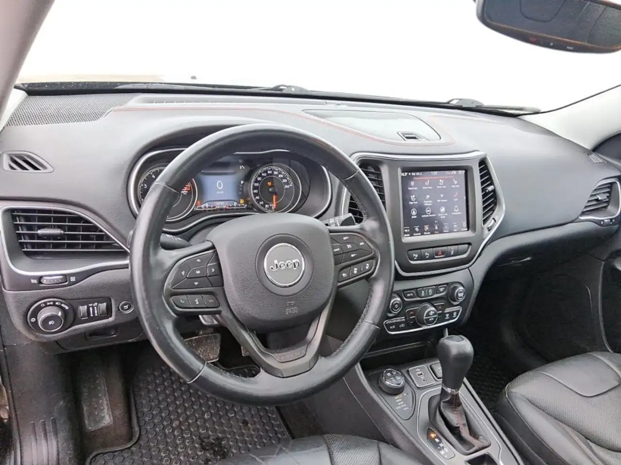 Jeep Cherokee photo Jeep Cherokee