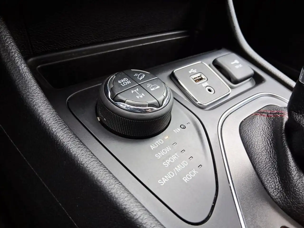 Jeep Cherokee photo Jeep Cherokee