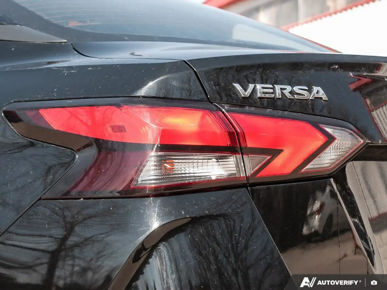 Nissan Versa снимка Nissan Versa