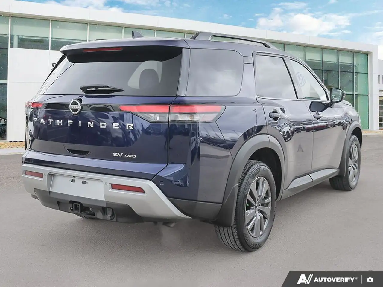 Nissan Pathfinder снимка Nissan Pathfinder