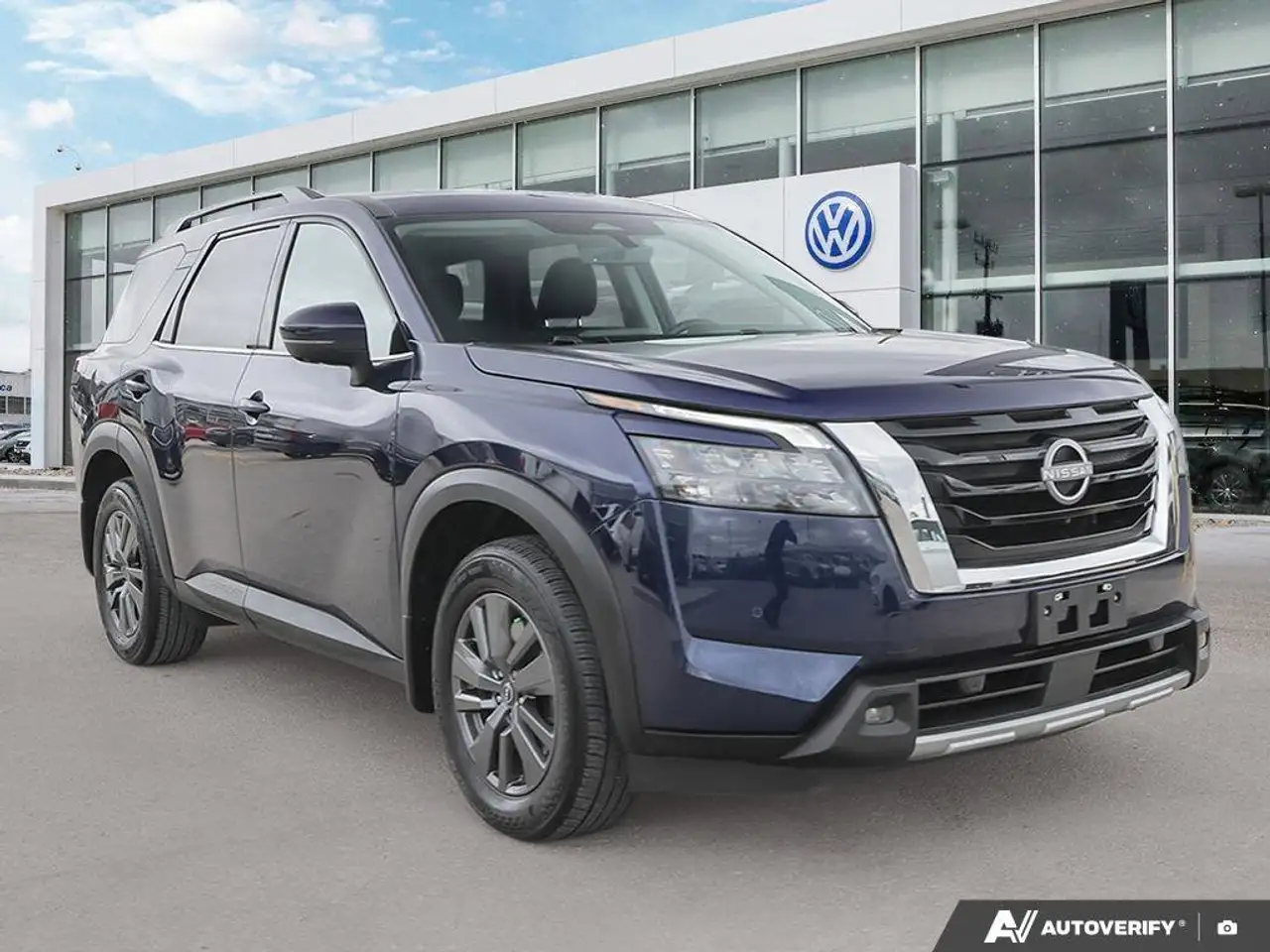 Nissan Pathfinder снимка Nissan Pathfinder