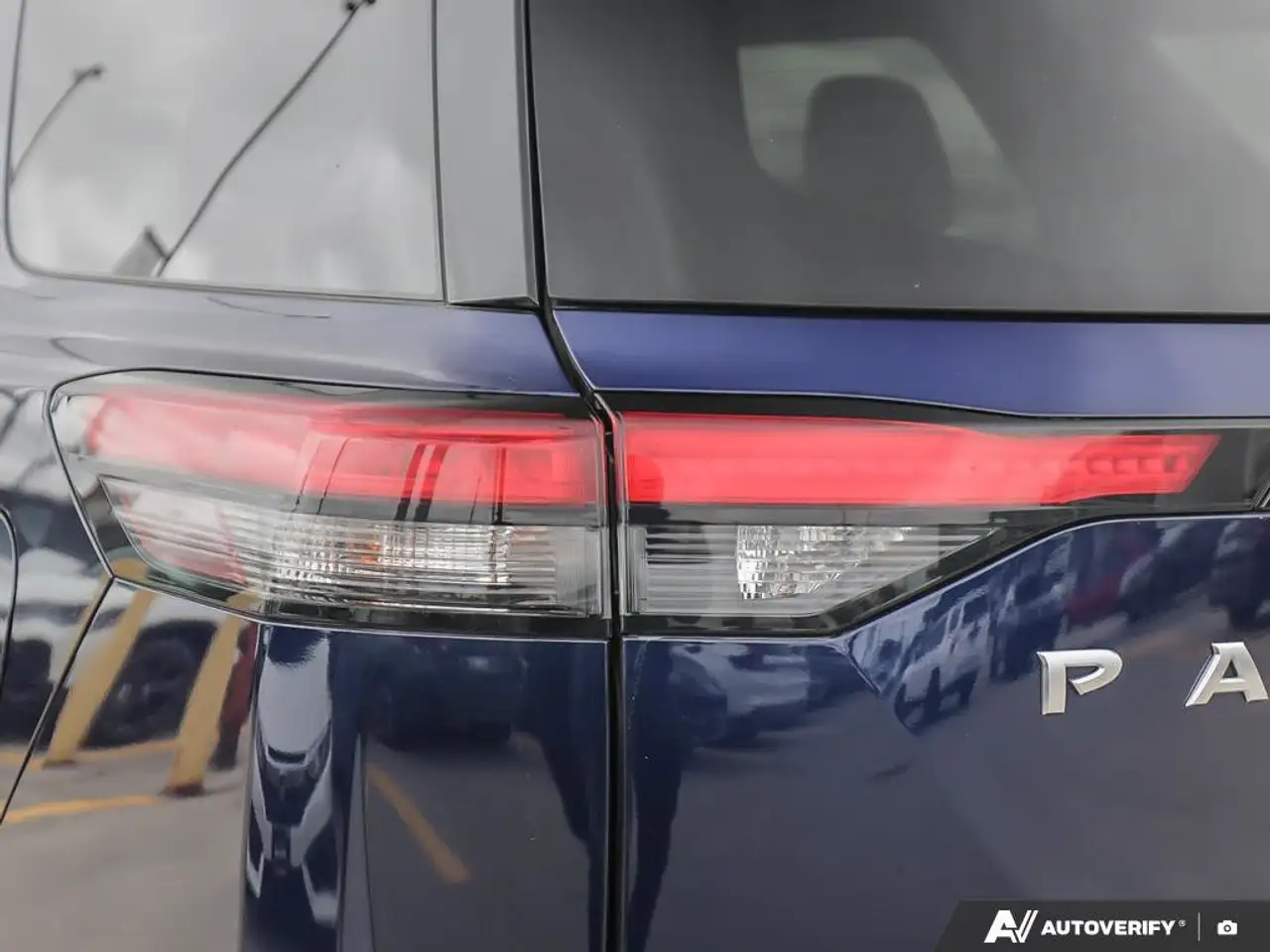 Nissan Pathfinder снимка Nissan Pathfinder