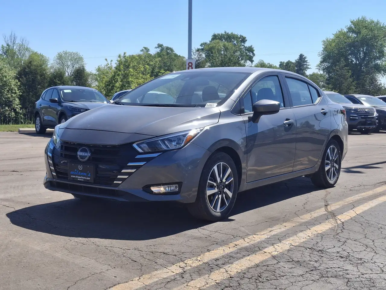 Nissan Versa снимка Nissan Versa