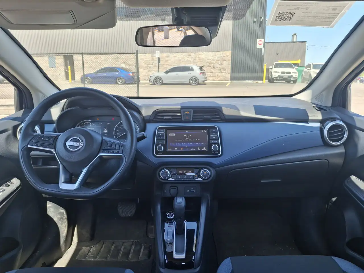 Nissan Versa снимка Nissan Versa