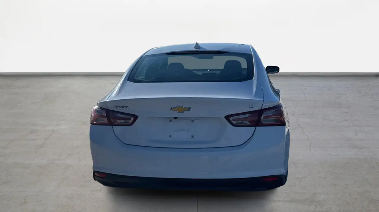 Chevrolet Malibu снимка Chevrolet Malibu