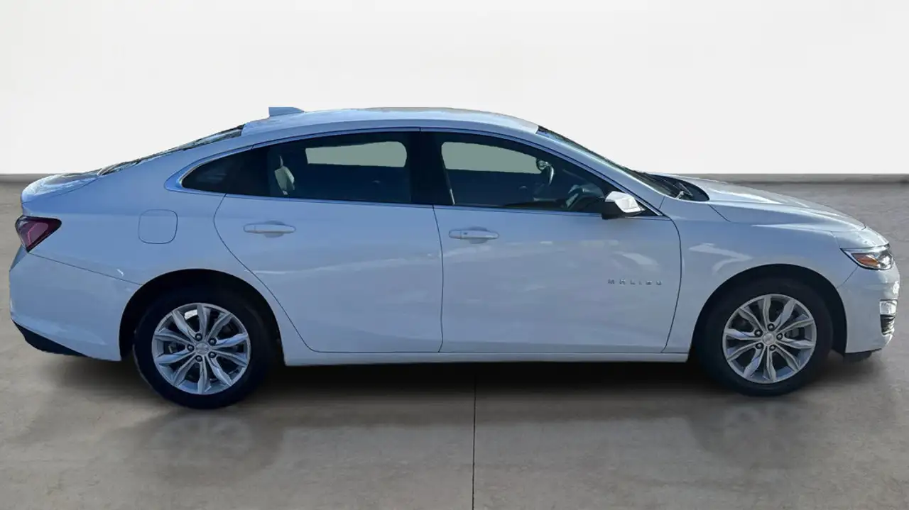Chevrolet Malibu снимка Chevrolet Malibu