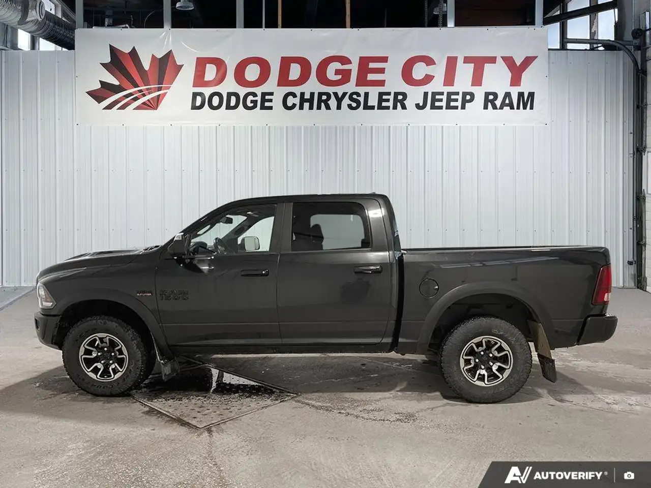RAM 1500 снимка RAM 1500