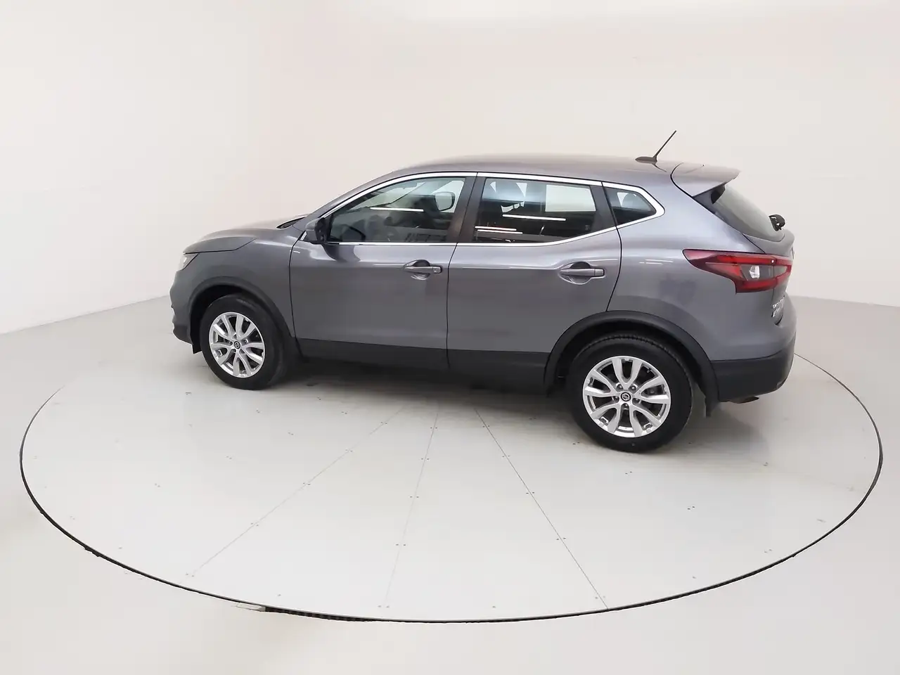 Nissan Qashqai снимка Nissan Qashqai