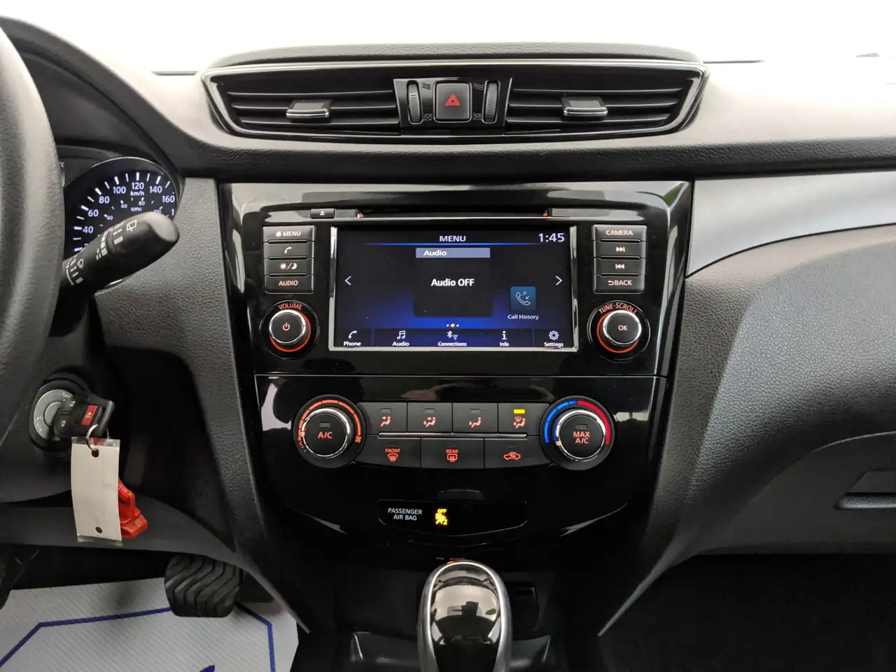 Nissan Qashqai снимка Nissan Qashqai