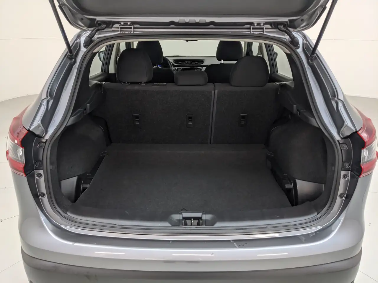 Nissan Qashqai снимка Nissan Qashqai