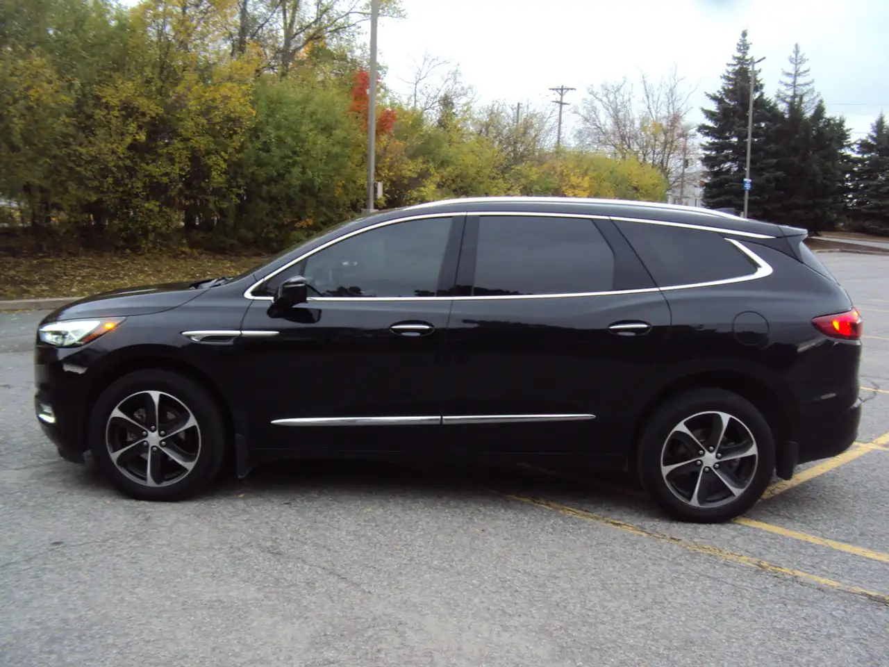Buick Enclave снимка Buick Enclave