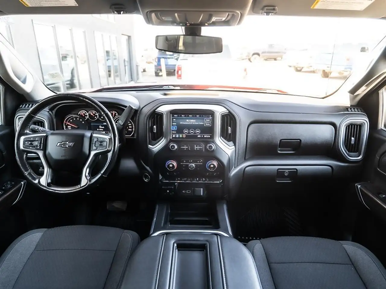 Chevrolet Silverado 1500 снимка Chevrolet Silverado 1500