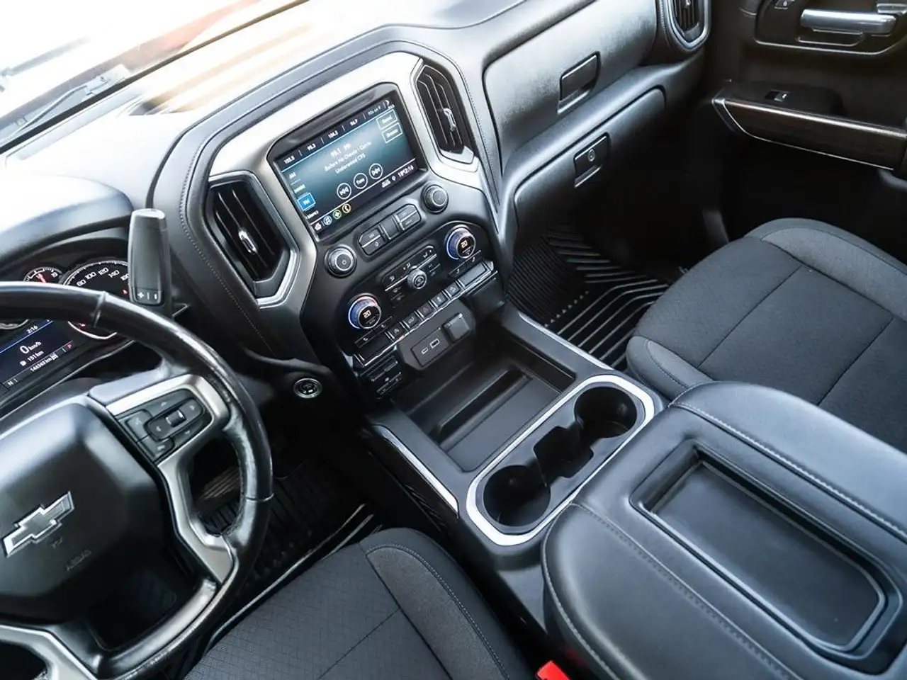 Chevrolet Silverado 1500 снимка Chevrolet Silverado 1500