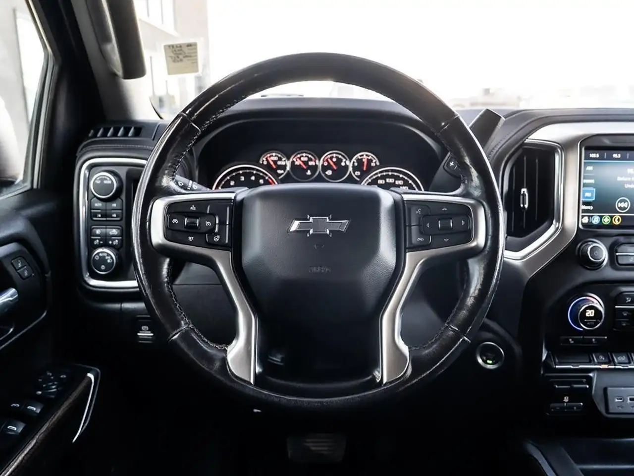 Chevrolet Silverado 1500 снимка Chevrolet Silverado 1500