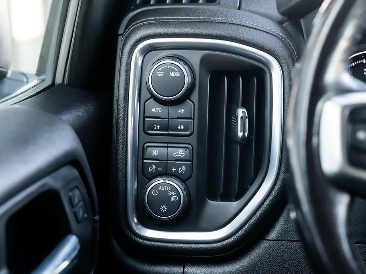 Chevrolet Silverado 1500 снимка Chevrolet Silverado 1500