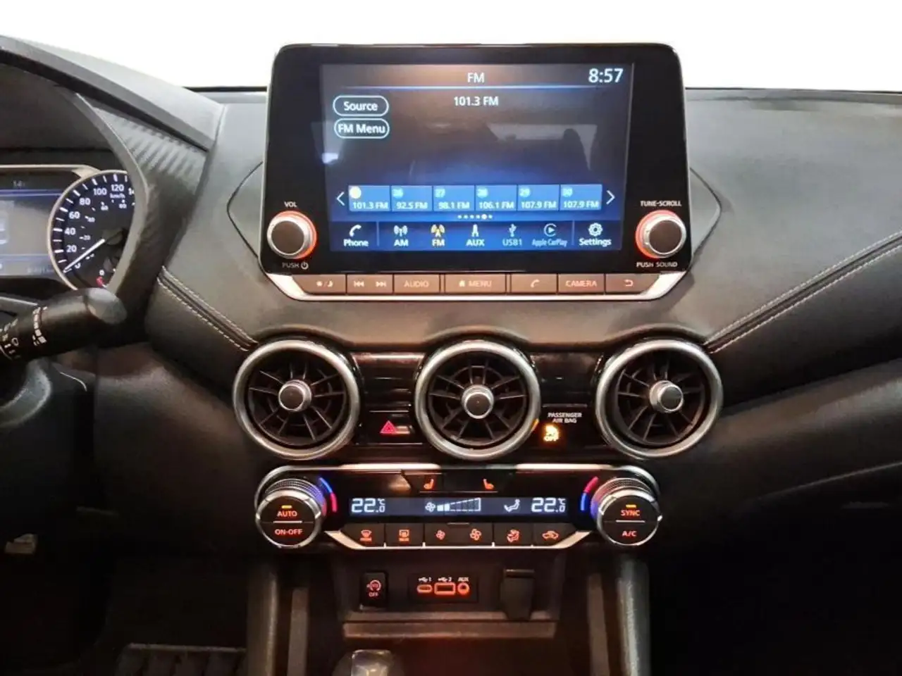 Nissan Sentra снимка Nissan Sentra