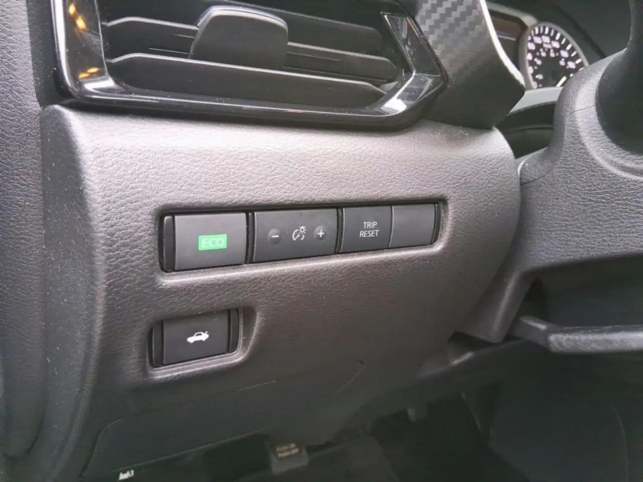 Nissan Sentra снимка Nissan Sentra