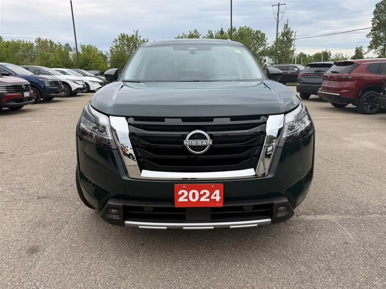 Nissan Pathfinder photo Nissan Pathfinder