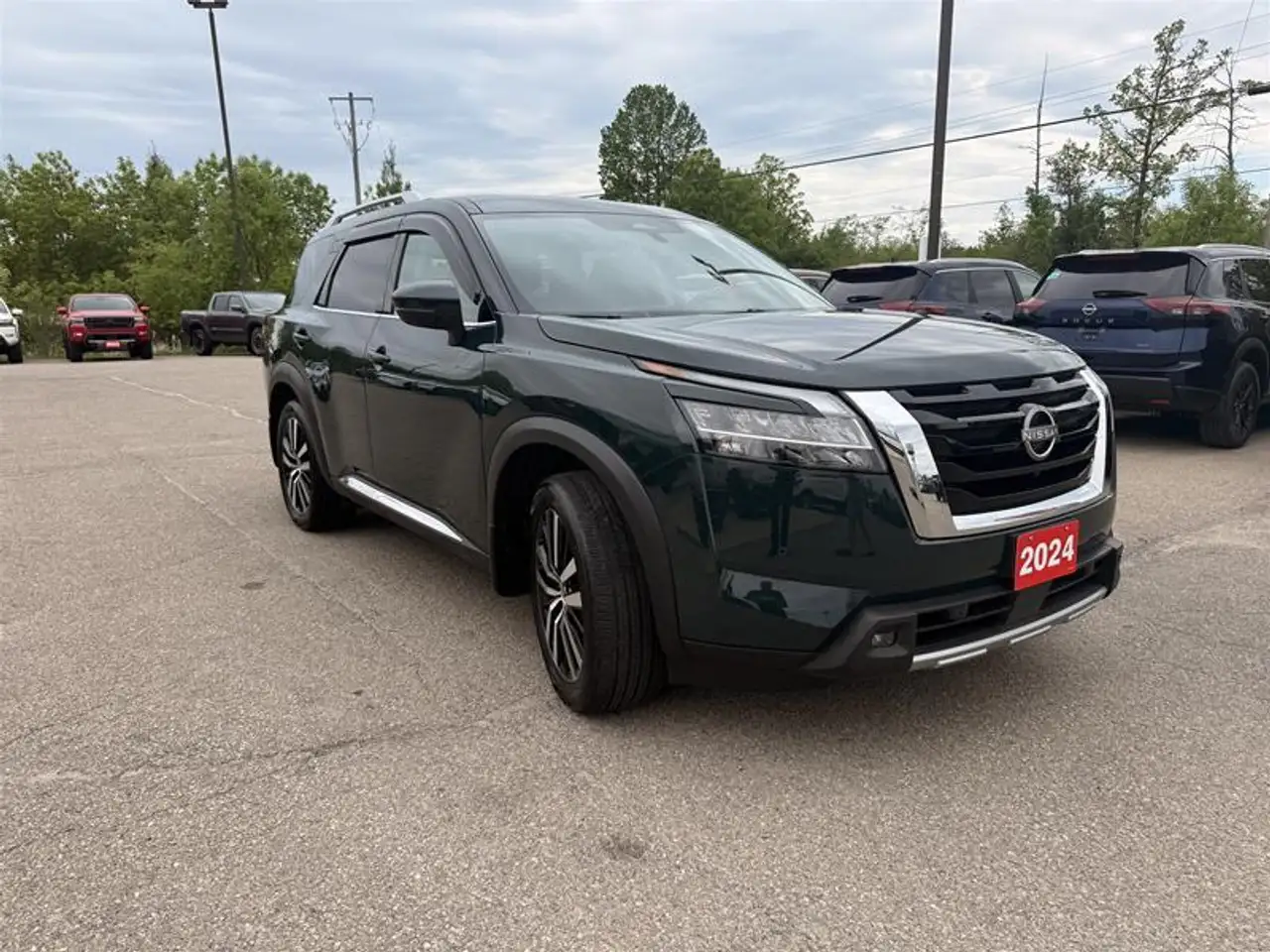 Nissan Pathfinder photo Nissan Pathfinder