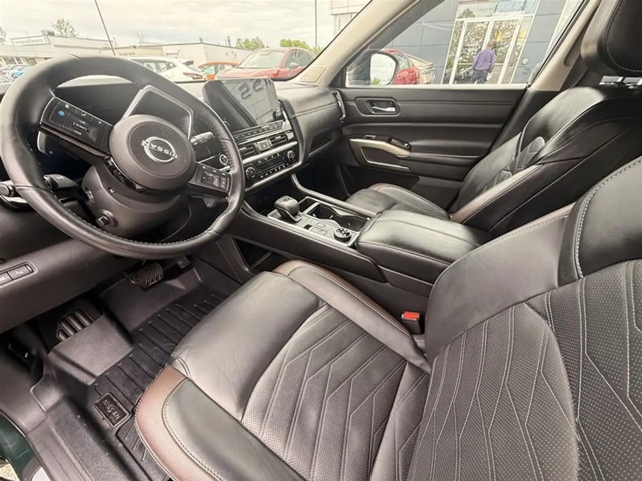 Nissan Pathfinder photo Nissan Pathfinder