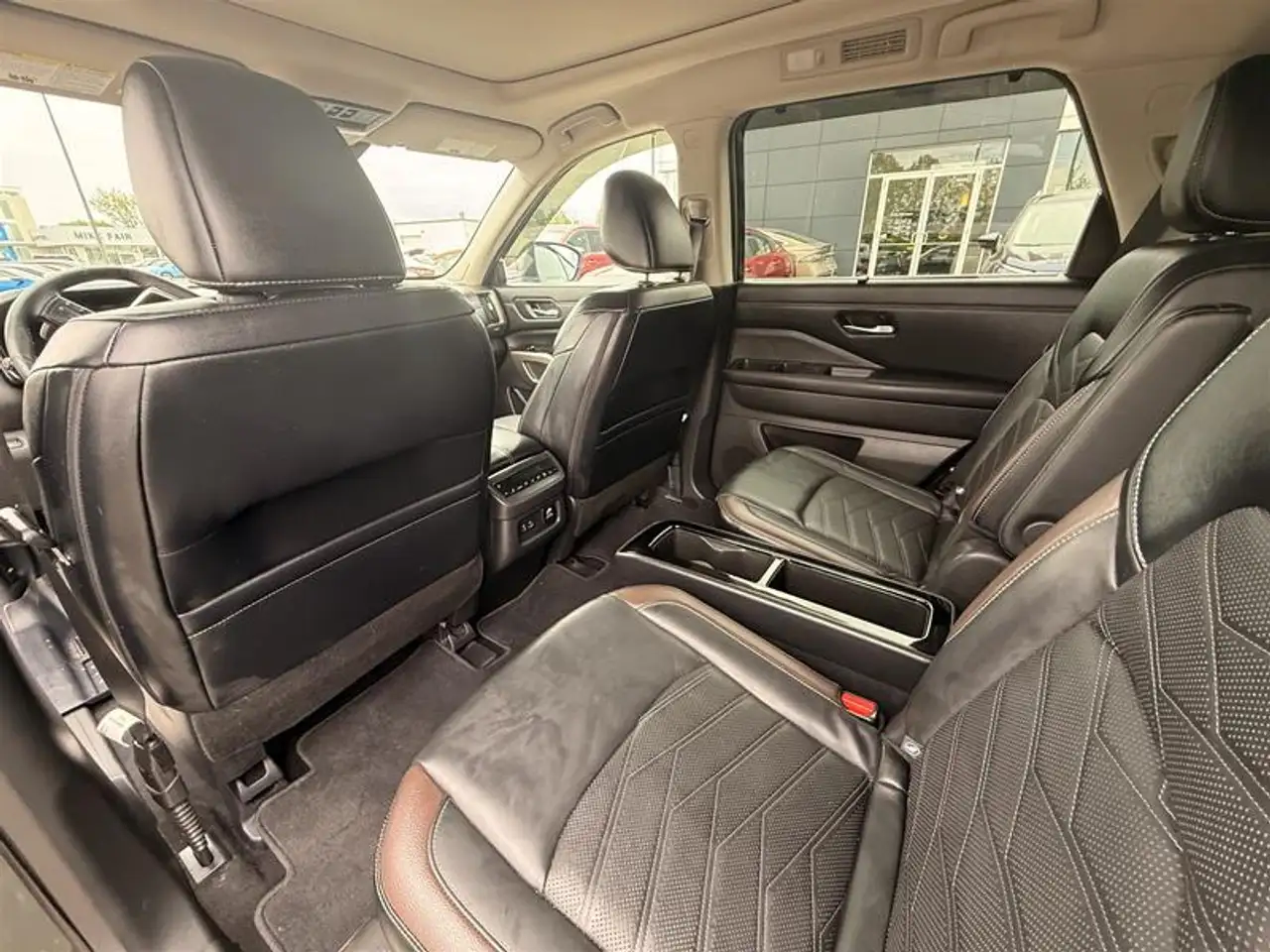 Nissan Pathfinder photo Nissan Pathfinder