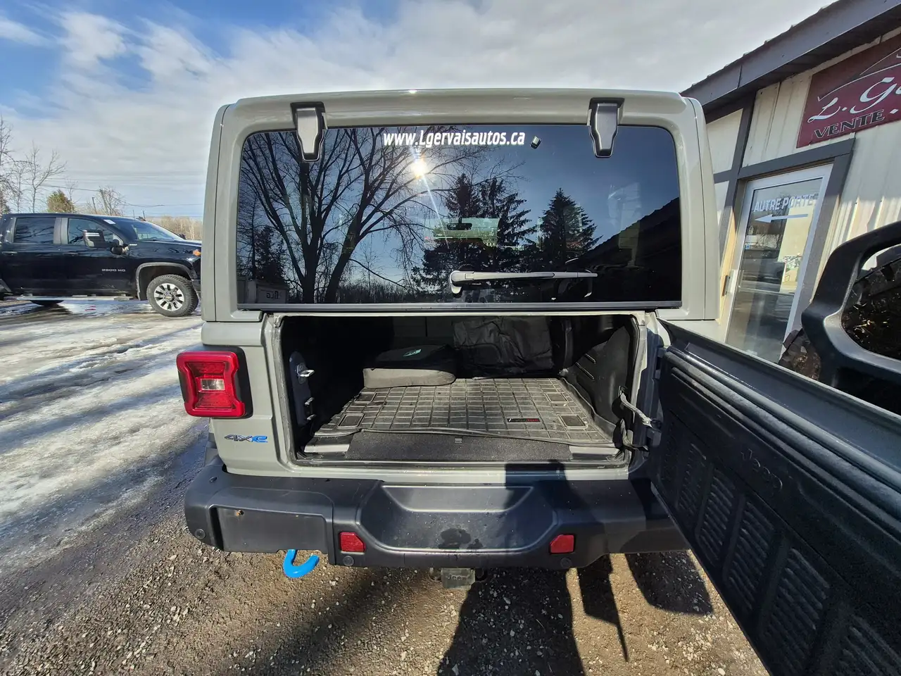 Jeep Wrangler снимка Jeep Wrangler