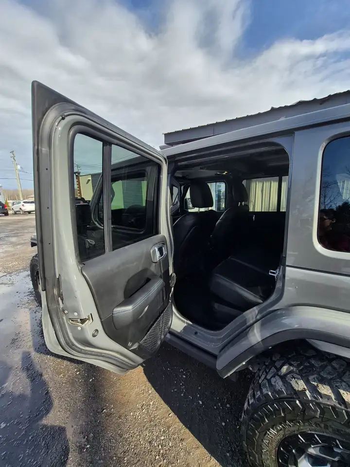 Jeep Wrangler снимка Jeep Wrangler