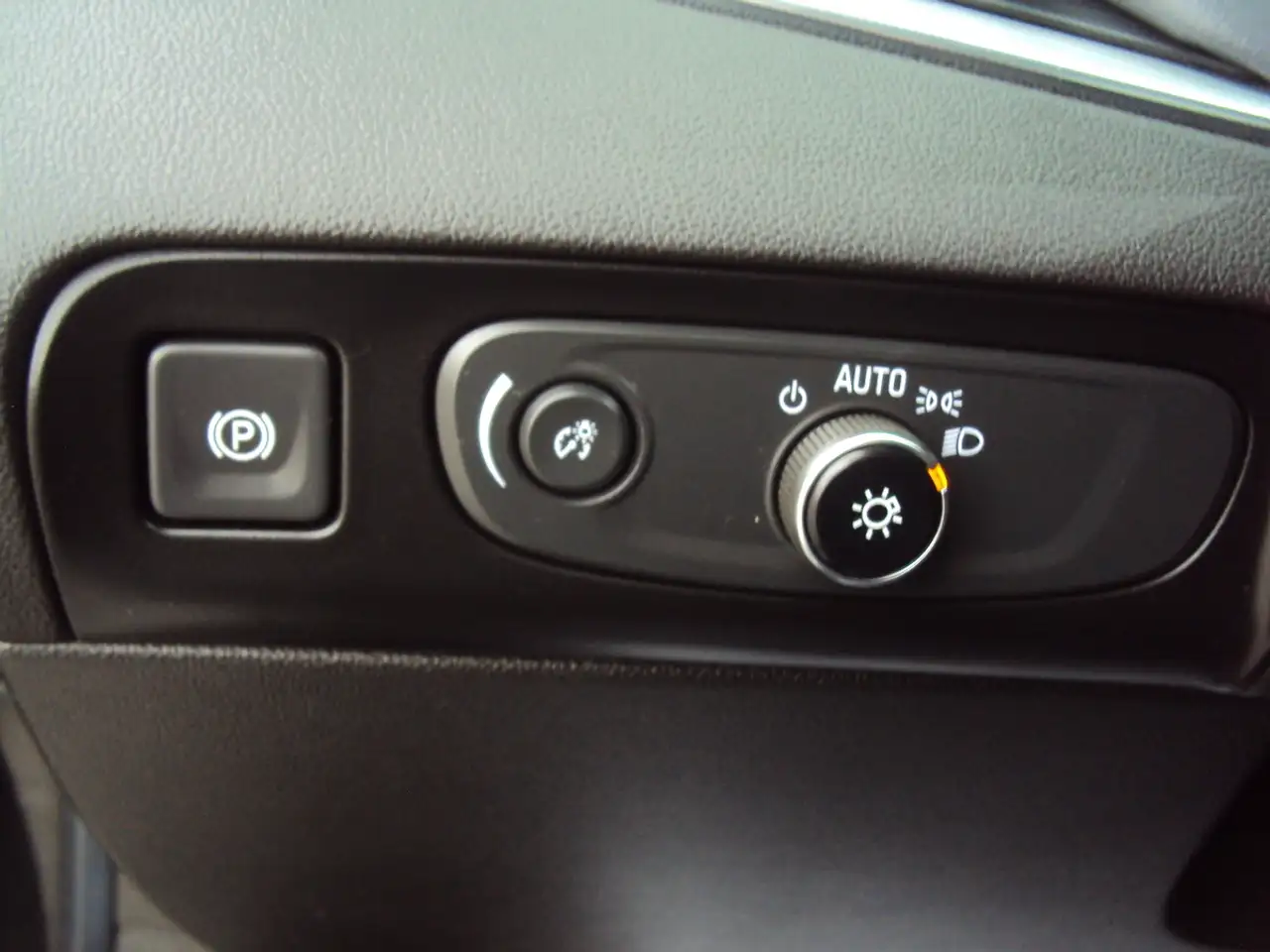 Buick Enclave снимка Buick Enclave