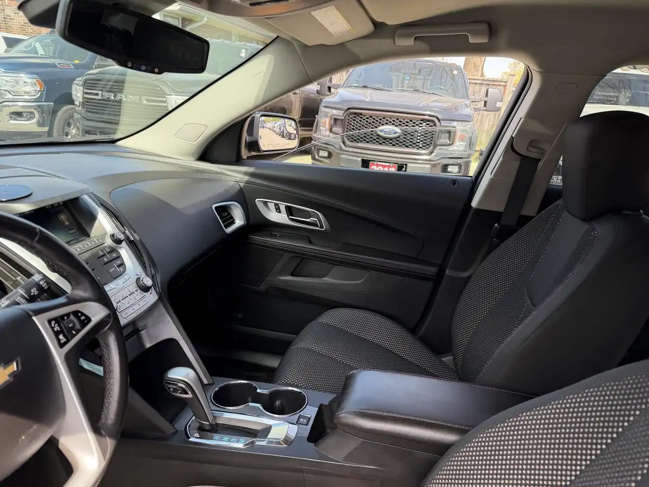 Chevrolet Equinox снимка Chevrolet Equinox