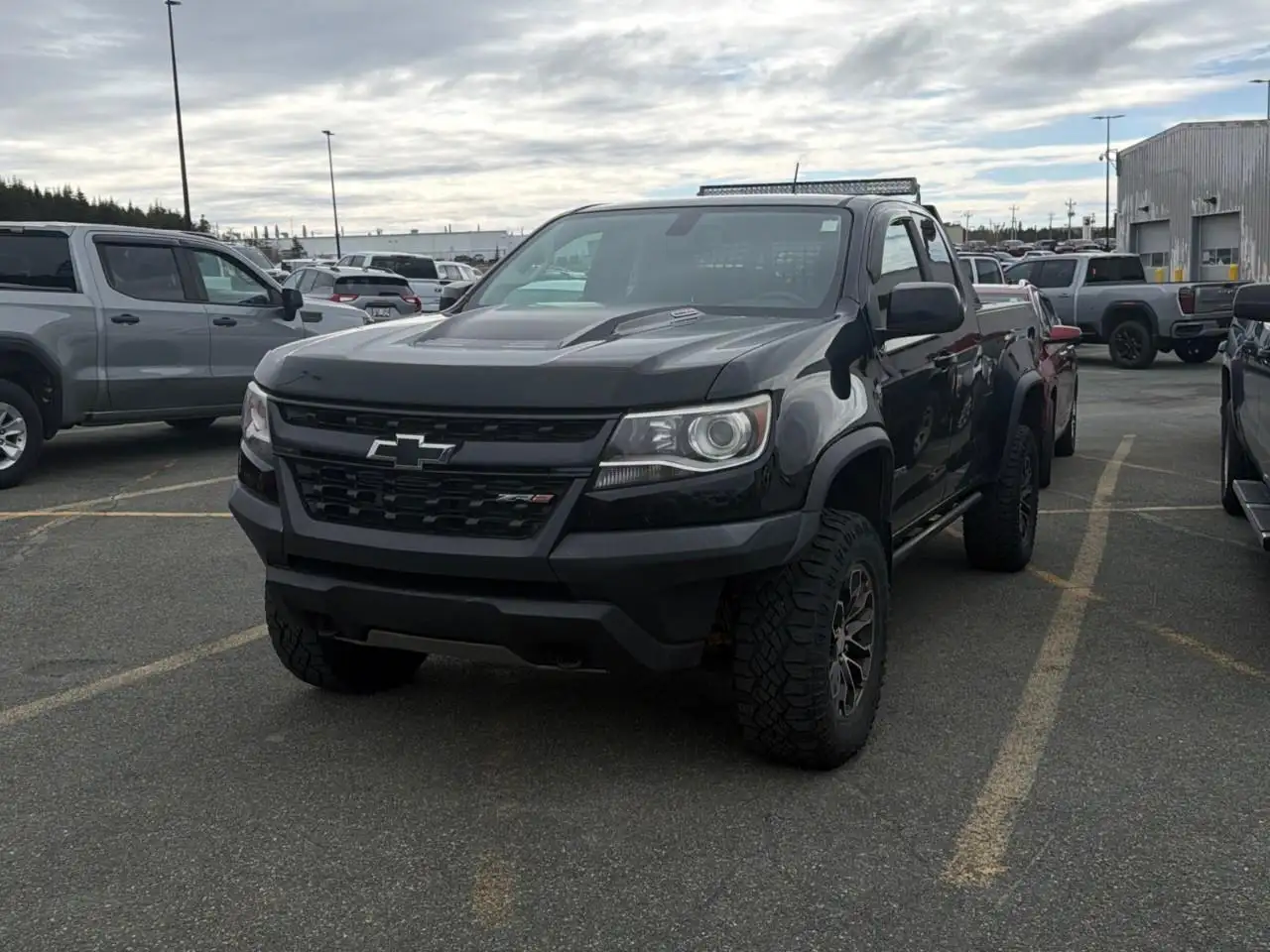 Chevrolet Colorado снимка Chevrolet Colorado