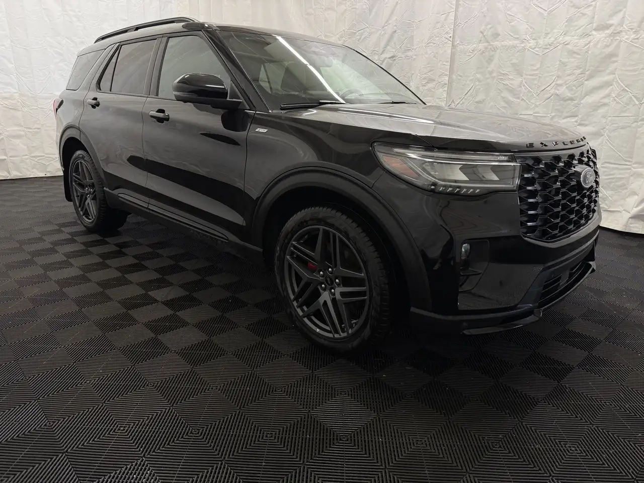 Ford Explorer снимка Ford Explorer
