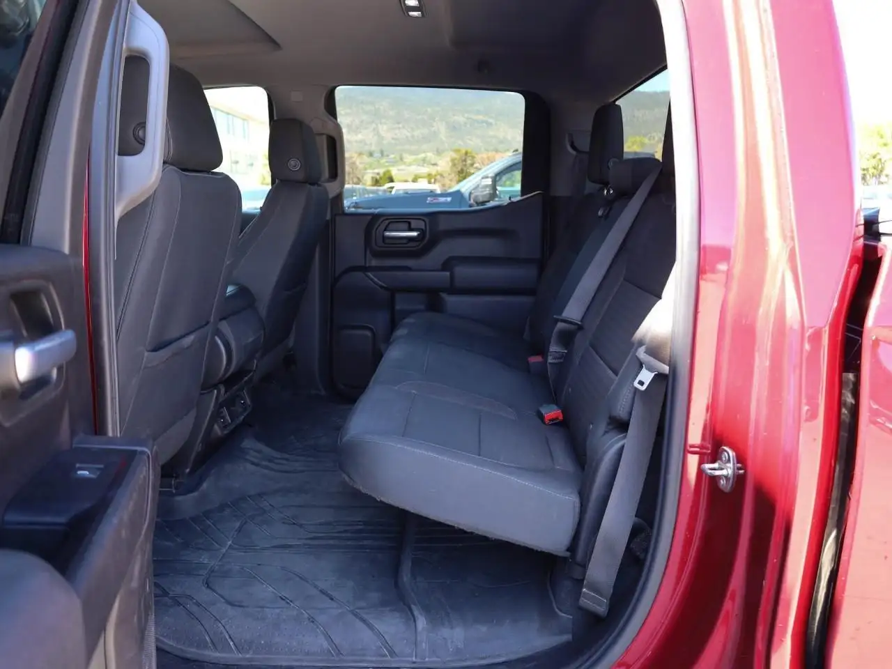 Chevrolet Silverado 1500 снимка Chevrolet Silverado 1500