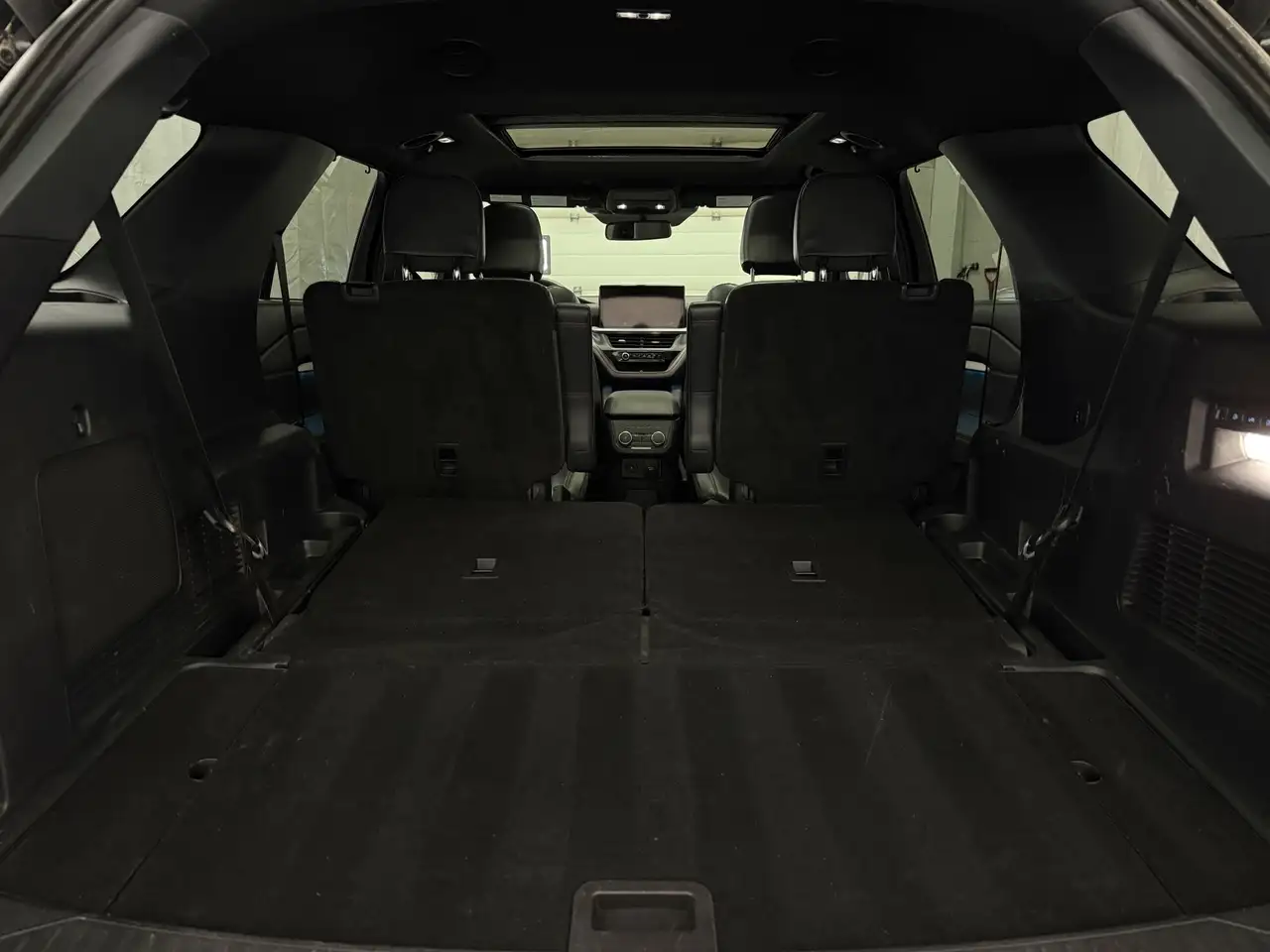 Ford Explorer снимка Ford Explorer