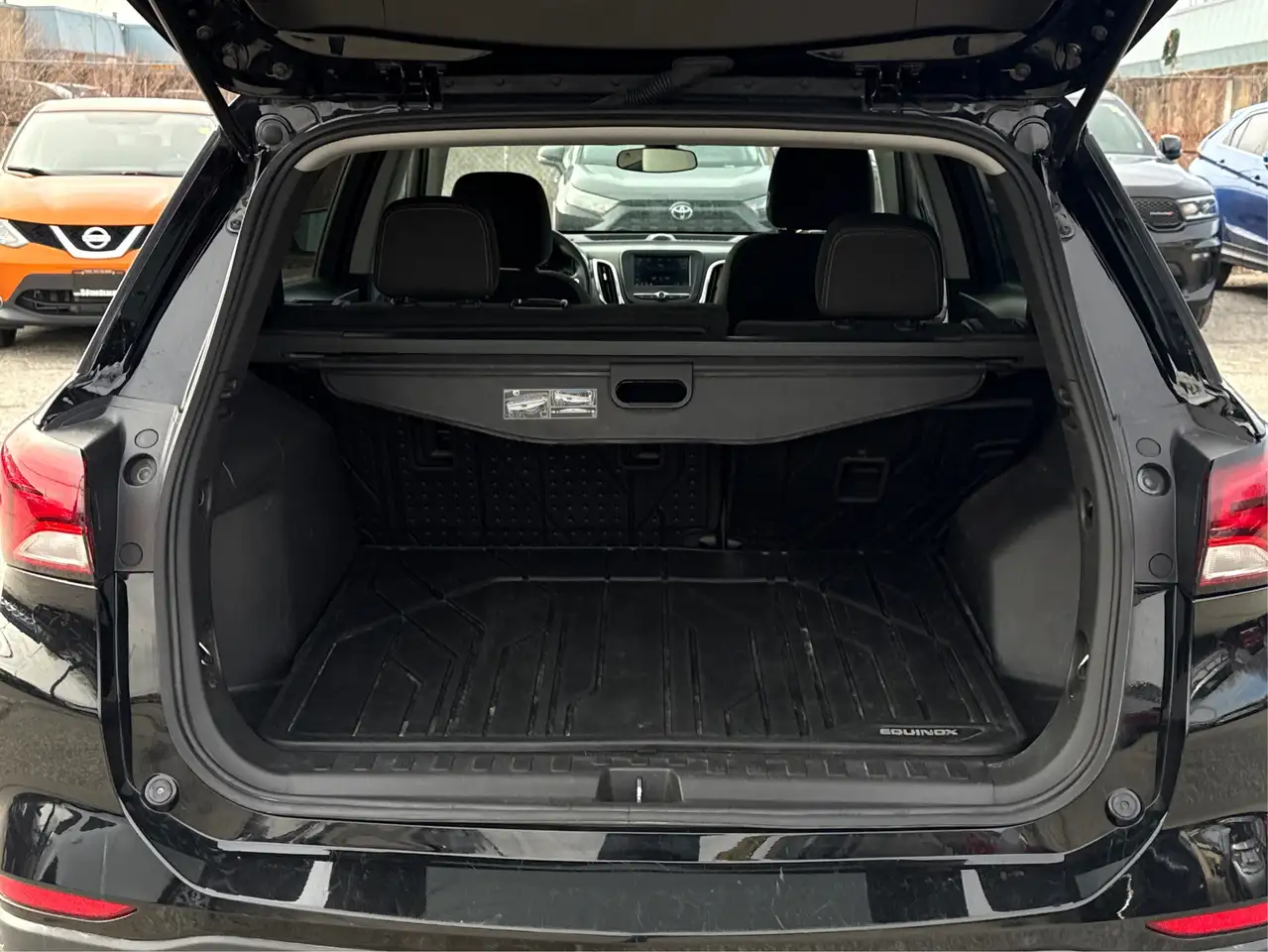 Chevrolet Equinox снимка Chevrolet Equinox