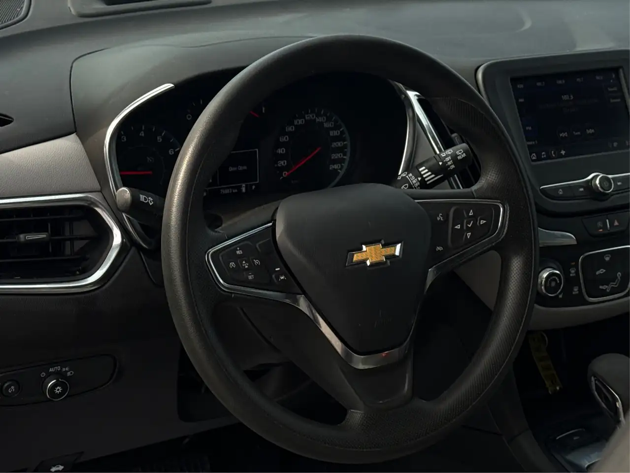 Chevrolet Equinox снимка Chevrolet Equinox