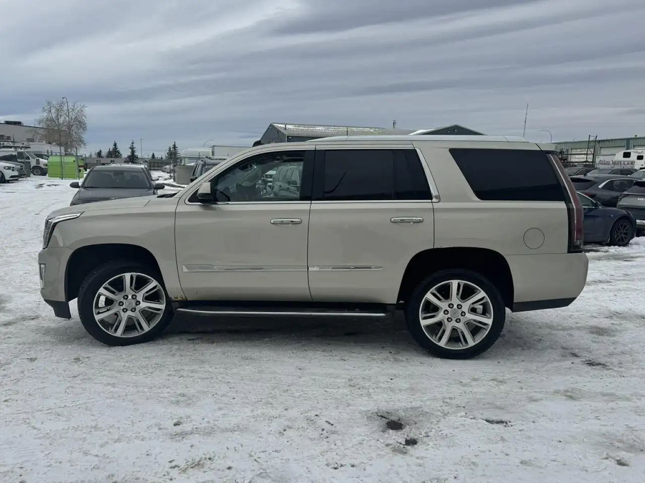 Cadillac Escalade снимка Cadillac Escalade