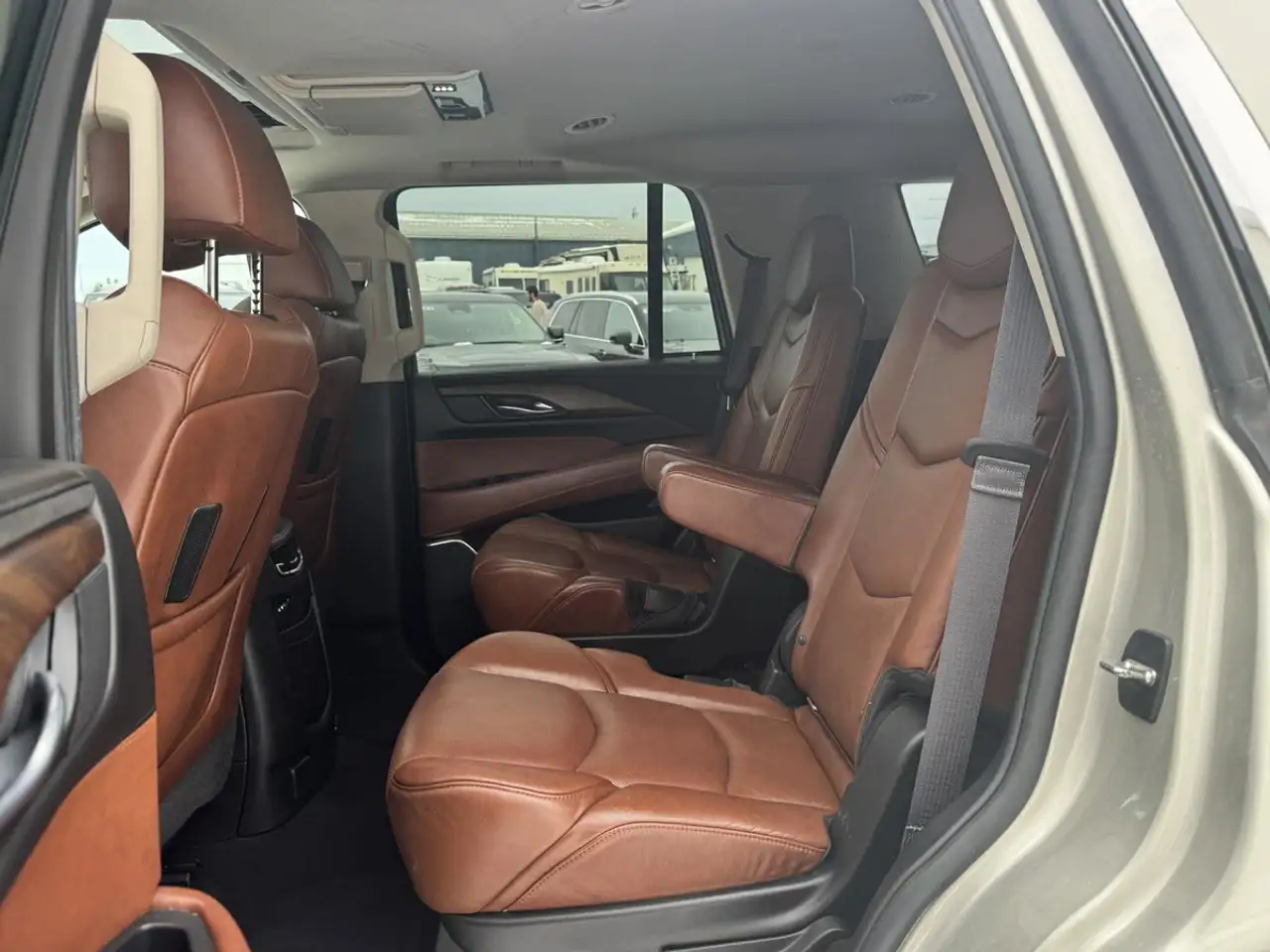 Cadillac Escalade снимка Cadillac Escalade